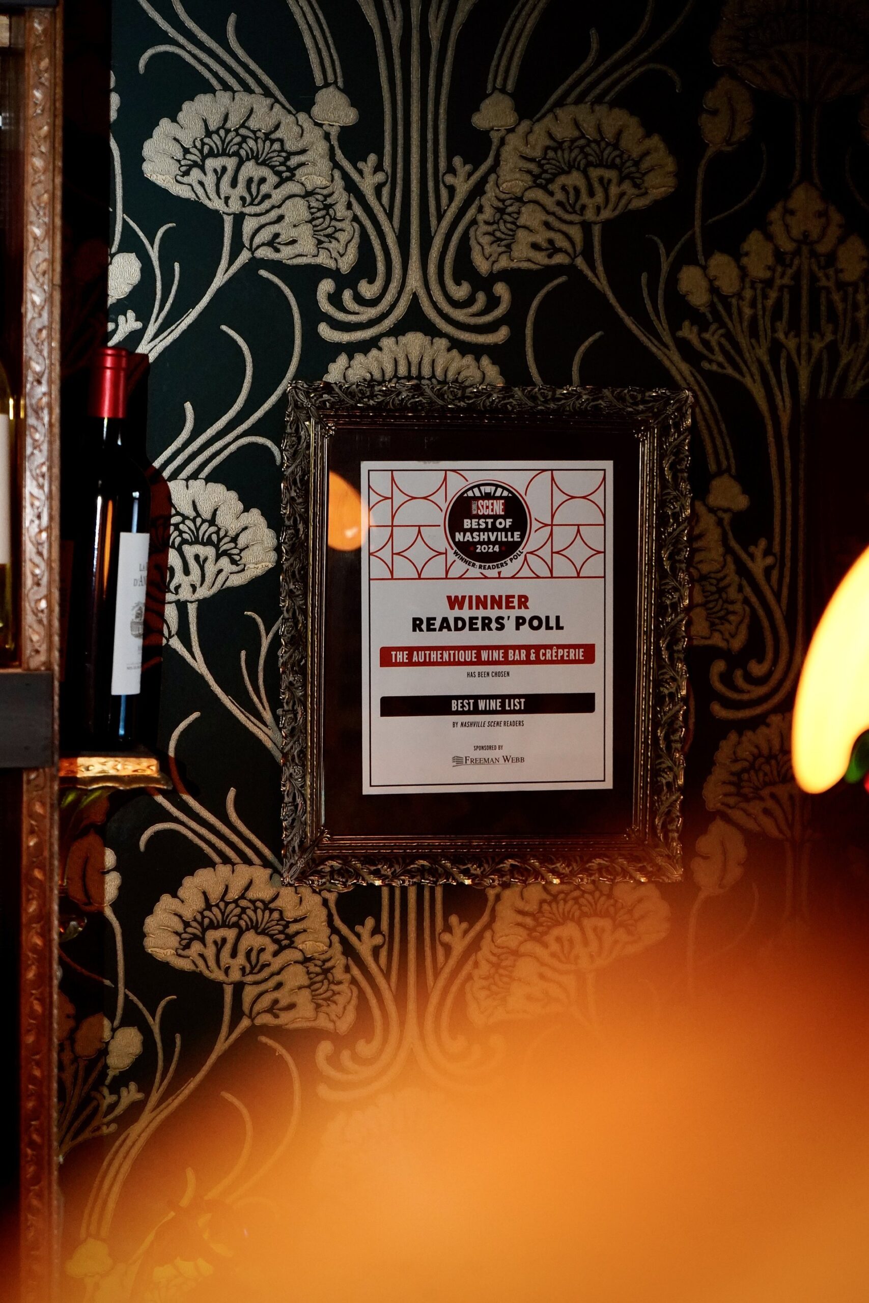 Best of Nashville award on Authentique wallpaper
